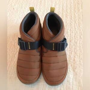 Chaco Slippers, SZ 10